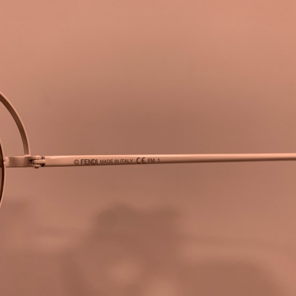 Fendi Printed Run Away Round Frame Sunglasses FF 0343/S White - Picture 4 of 9